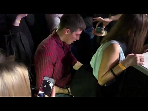 ❤️ Sesso reale in un nightclub russo. Ragazza russa di 18 anni nell'ano e nella vagina scopata in un nightclub ❤ Fottuta al it.it-com.top ☑